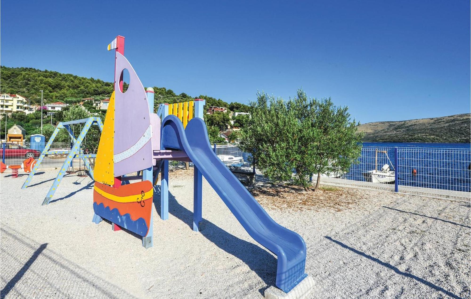 Gorgeous Apartment In Marina With Wifi Εξωτερικό φωτογραφία